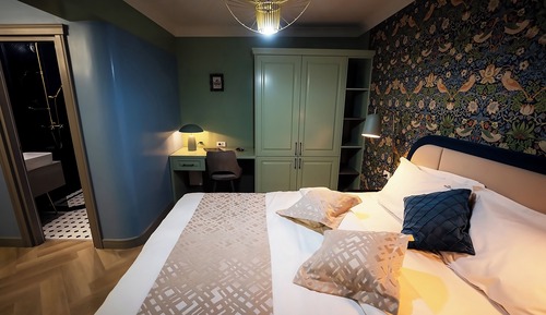 Room 1