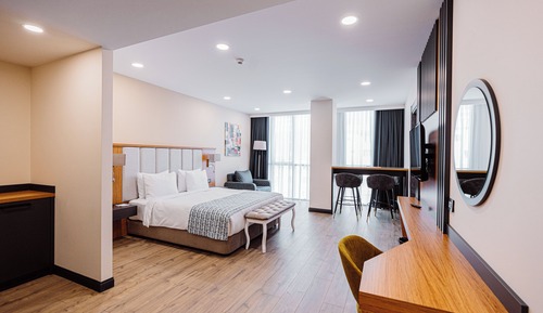 Family Room, Multiple Beds, Non Smoking, Kitchenette (Separate Living Room)