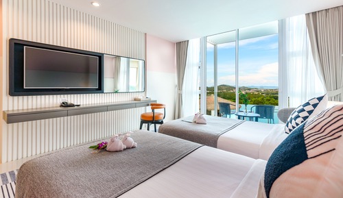 Superior Room, Balcony, Pool View
