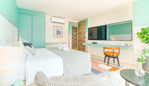 Business Room, Balcony, Pool View