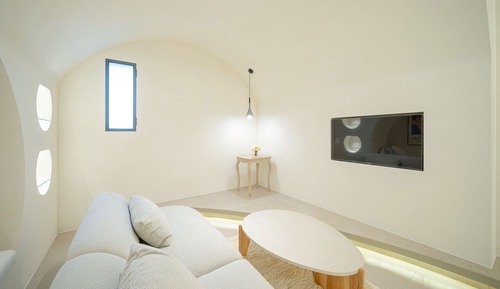 mo 201(Suite Room)