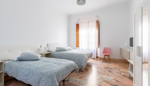 City Quadruple Room, Men only, City View