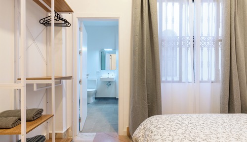Design Double Room, Men only, Courtyard View