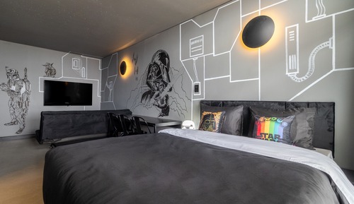 Family Studio, City View