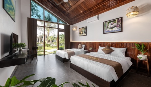 Deluxe Triple Room, Bathtub