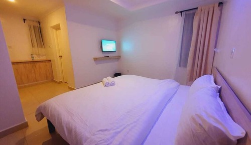Deluxe Suite