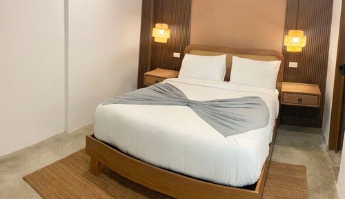 Standard Room, 1 Queen Bed, Garden View