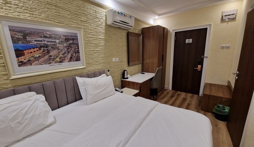 Classic Room, City View