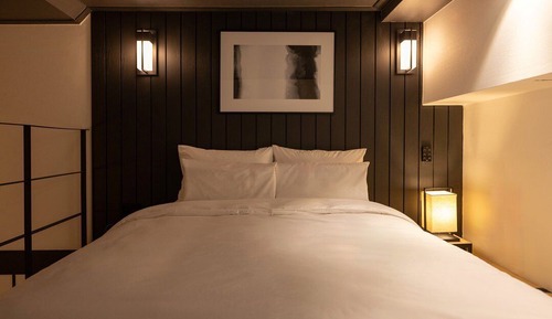 Signature Room