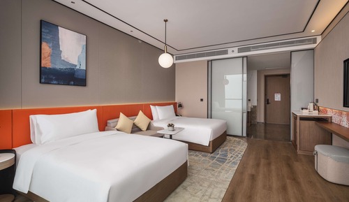 Deluxe Room, 2 Twin Beds, River View
