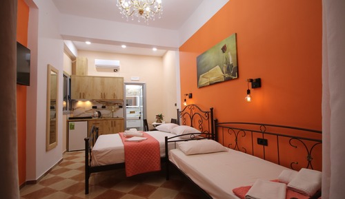 Superior Studio Suite, 1 Queen Bed with Sofa bed, Garden View