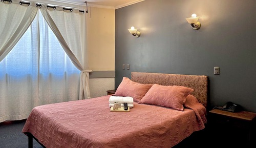 Traditional Room, 1 Queen Bed