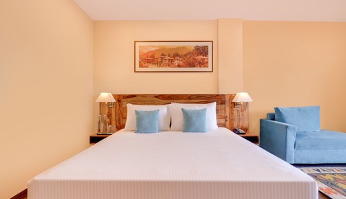 Superior Room with Valley View