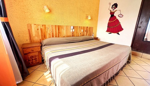 Elite Room, 1 King Bed, Non Smoking