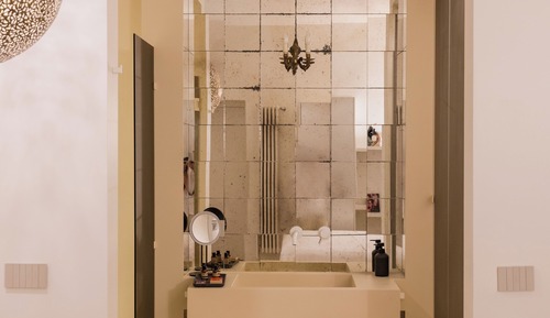 Exclusive Suite, Courtyard View