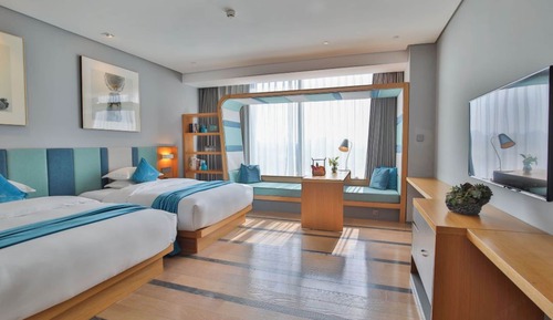 Deluxe Family Room