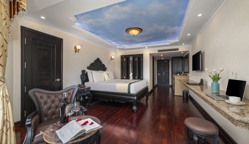 Premier Double Ocean and Mountain View