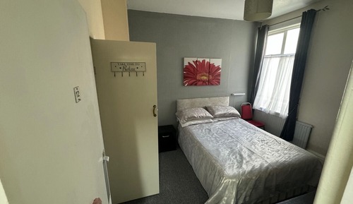 Standard Single Room, Ensuite