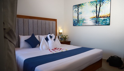 Superior Double Room, 1 King Bed, Mountain View