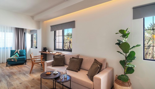 Junior Studio Suite, City View