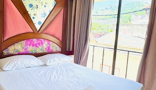 Basic Single Room, Mountain View