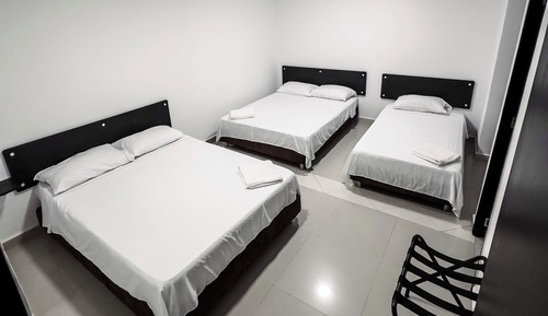 Family Room, Multiple Beds