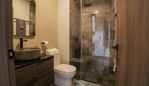 Exclusive Apartment, 2 Bedrooms, Pool Access, Garden View