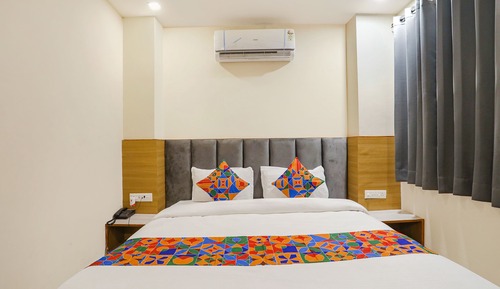 Family Room, 1 King Bed