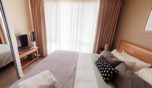 Central City Apartment, Pool, Sauna, Parking