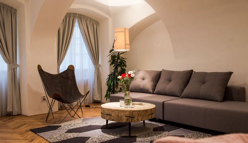 Deluxe Apartment