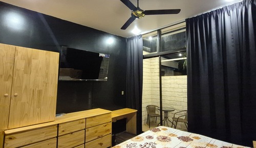 Superior Studio, 1 King Bed, Kitchen