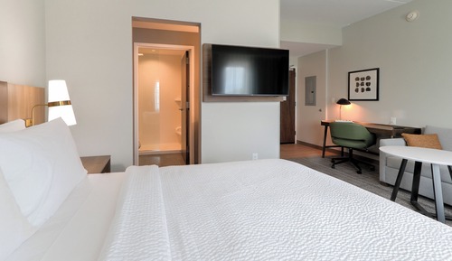 Studio Suite, 1 Queen Bed, Balcony