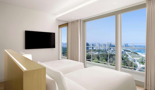 Deluxe 2 Bedroom Suite - Breakfast, Swimming pool and Sauna for 2 guests