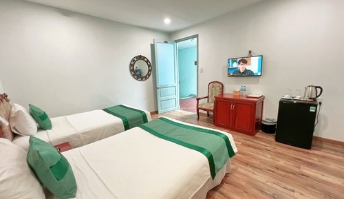 Standard Twin Room, No Windows