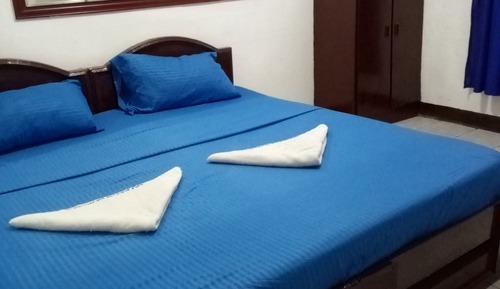 Honeymoon Suite