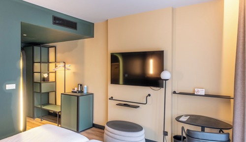 Classic Room, 2 Twin Beds, River View