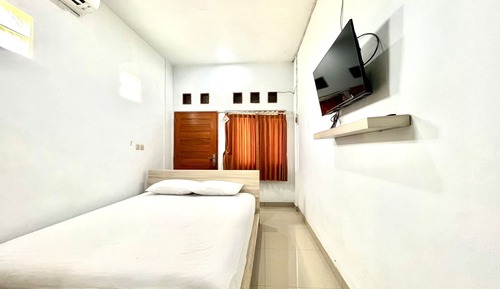 Deluxe Studio