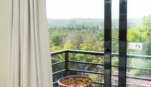 Romantic Room (Sunset View with Jacuzzi Room)