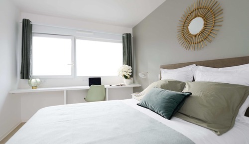 Deluxe Studio Suite