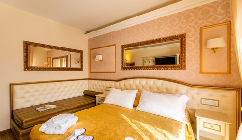 Comfort Double or Twin Room, Balcony, Courtyard View