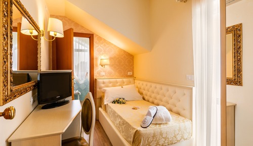 Standard Single Room, Balcony