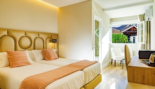 Twin Room, Garden View (DBJ)