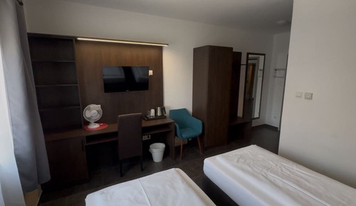 Classic Twin Room