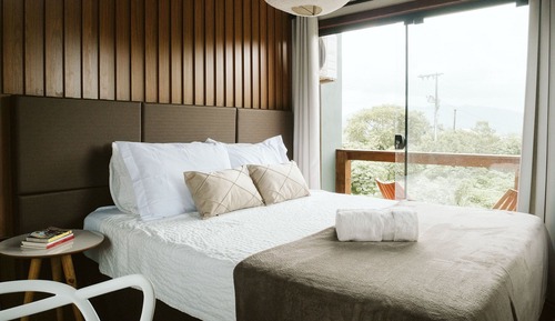 Honeymoon House, Patio, Lagoon View
