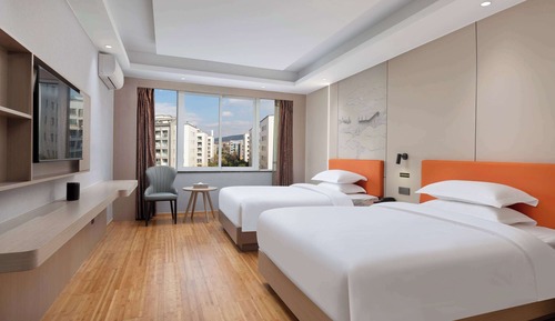 Deluxe Room, 2 Twin Beds, Non Smoking