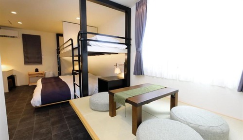 Room for 7 People, Non Smoking