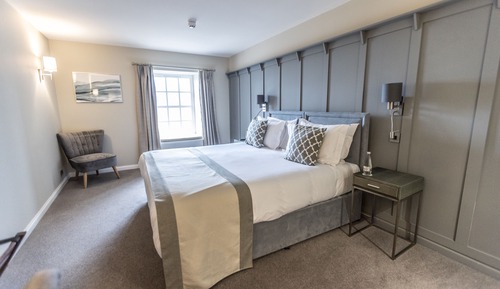 Standard Double Room, 1 King Bed, Garden View