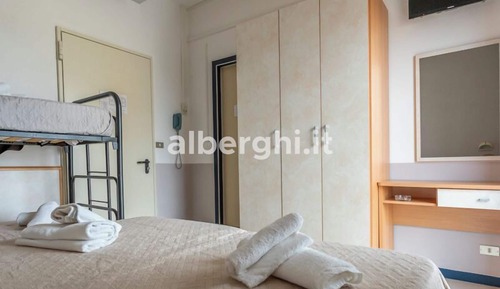 Classic Quadruple Room