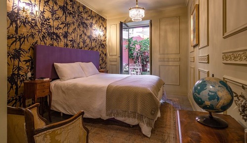 Signature Room