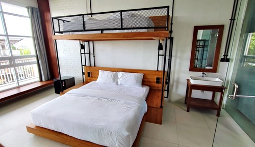 Deluxe Triple Room